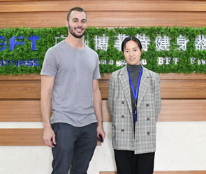 澳大利亚客户来中国进口桃子视频官网版在线播放健身房器材